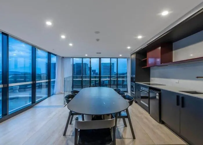 Cbd - Pool - Sleeps 4 - Parking